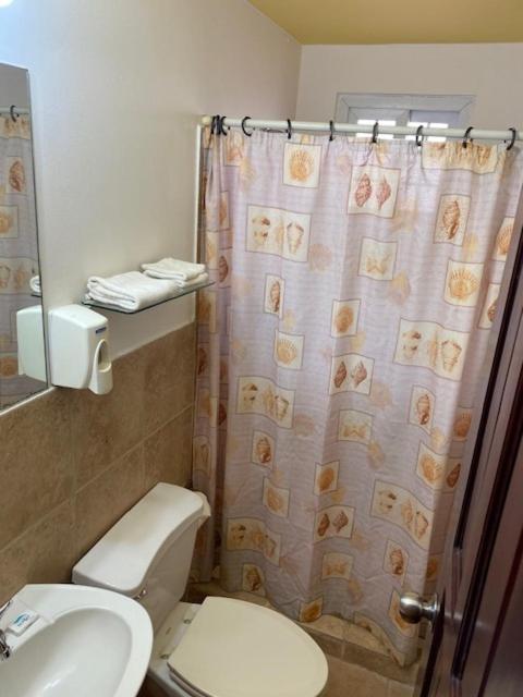 Uverito Sand Dollar B&B ลาส ทาบลาส ภายนอก รูปภาพ