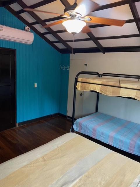 Uverito Sand Dollar B&B ลาส ทาบลาส ภายนอก รูปภาพ